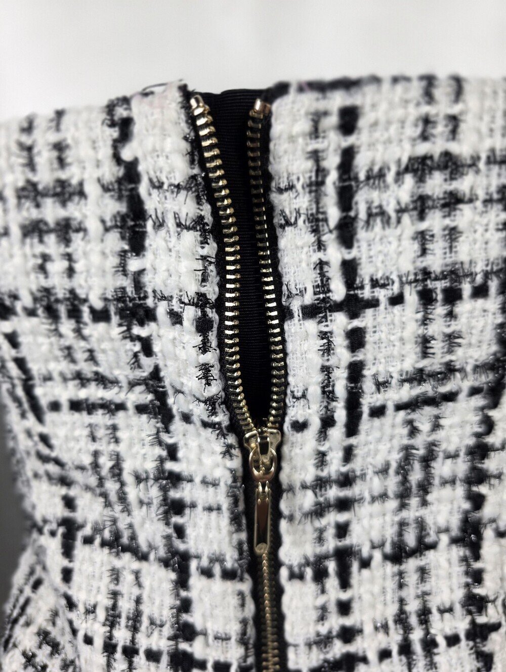 WHBM Tweed Bustier Top | Size 2 | NWOT | Black & White  Structured Corset - Picture 4 of 13